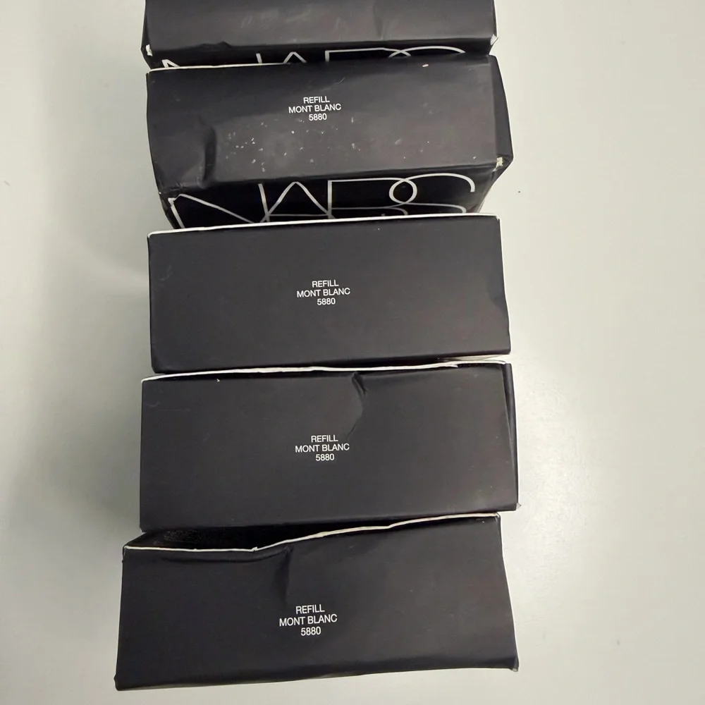 Nars Natural Radiant Longwear Cushion Foundation Refill Mont Blanc- 5880
